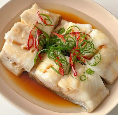 减肥食谱清蒸鳕鱼（清蒸鳕鱼好吃吗）