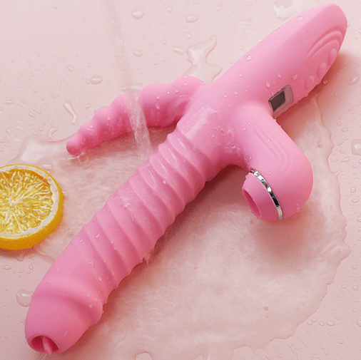 用情趣用品玩自己（女性在用情趣用品）