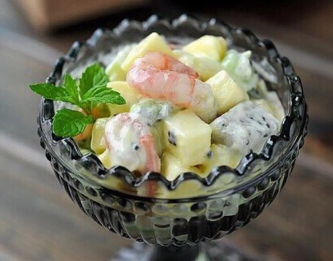 夏天如何减肥食谱（夏天如何减肥小窍门）