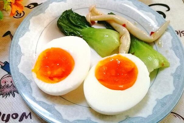 学校减肥食谱一日三餐(学校减肥餐该如何吃)