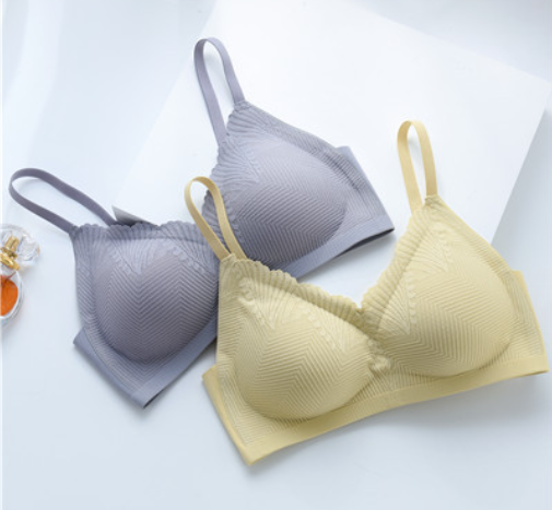 情趣用品用之前怎样做（女人吊带内衣情趣用品）