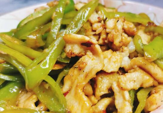 鸡胸肉怎么减肥食谱（鸡胸肉减肥食谱简单做法）