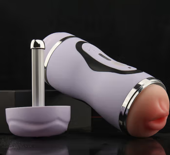 情趣用品小型飞机杯（夫妻多少会用情趣用品）