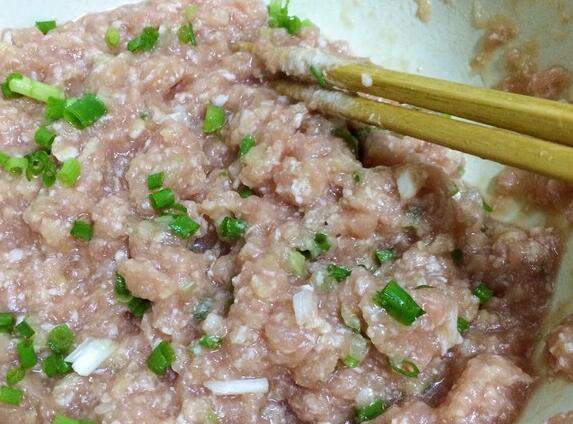 馄饨馅怎么调才好吃，越简单越好