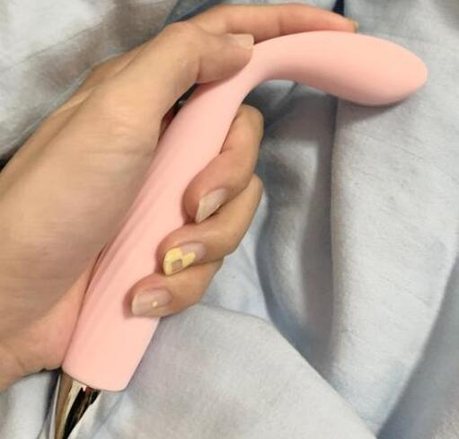 女人用情趣用品的体验(情趣用品用什么消毒)