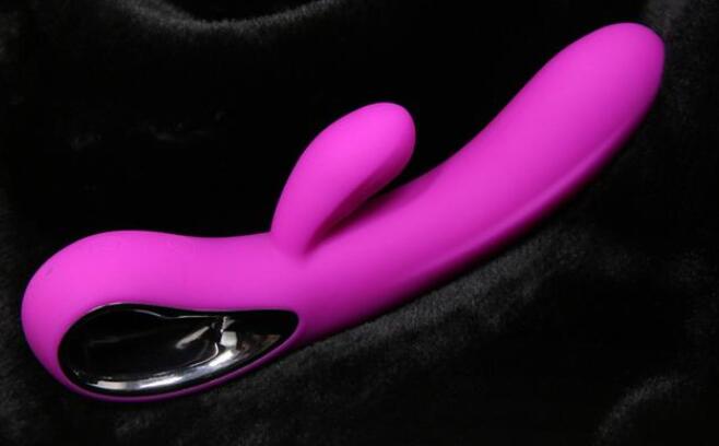 女生使用情趣用品过程（情趣用品怎么用爽）