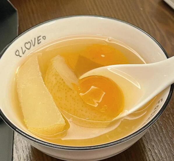 冰糖的作用与功效（金桔炖冰糖的作用与功效）