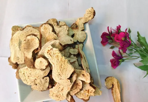白术的作用与功效（白术的作用与功效及副作用）