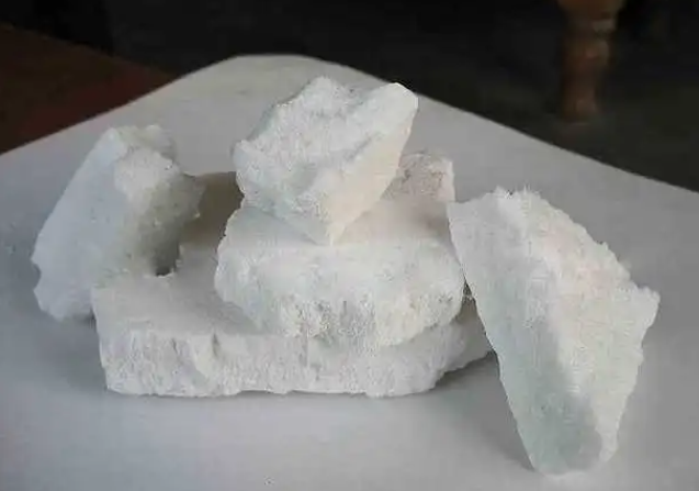 白矾的作用与功效（白矾的作用与功效副作用）