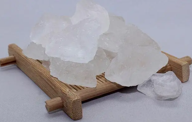 白矾作用（白矾作用与用途及用途）