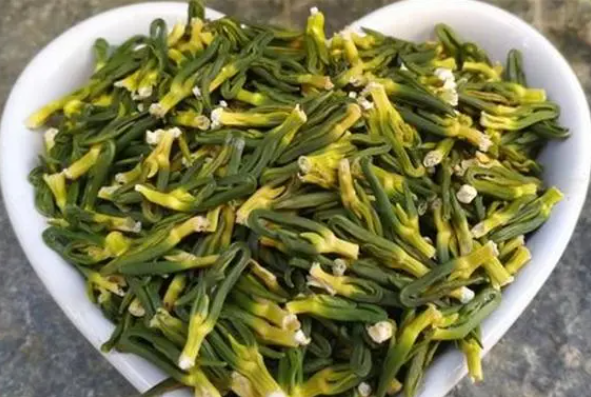 莲心的功效与作用（莲子心的功效与作用与主治）