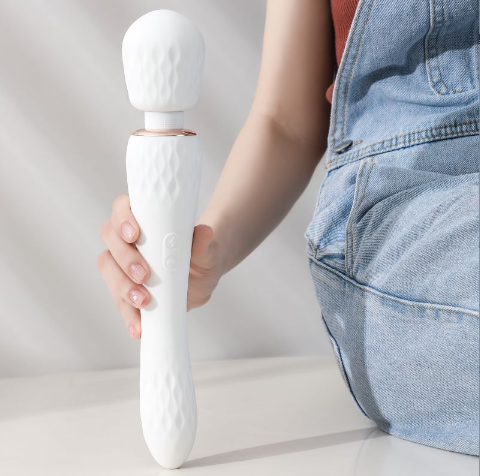 女人带自慰器（女用自慰器正确方法）