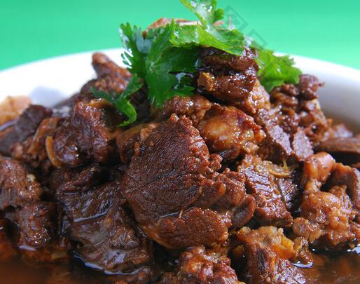 狗肉的作用与功效（附子狗肉的作用与功效）