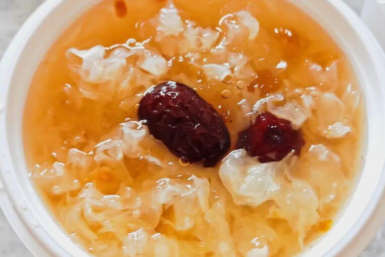 银耳红枣主要作用是什么(具有营养的健康食品)
