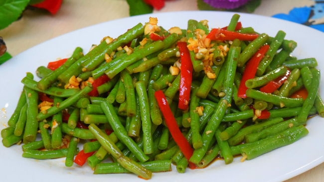 长豇豆怎么烧好吃（长豇豆怎么烧最好吃）