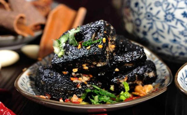 长沙臭豆腐好吃吗（长沙臭豆腐的做法）