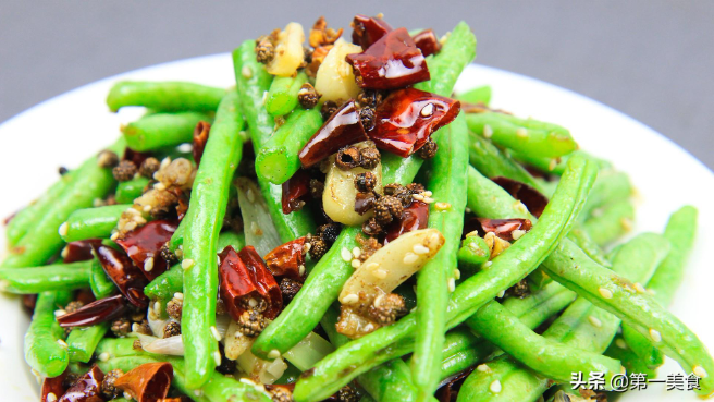长豆子怎么炒好吃（长豆子怎么炒好吃视频）