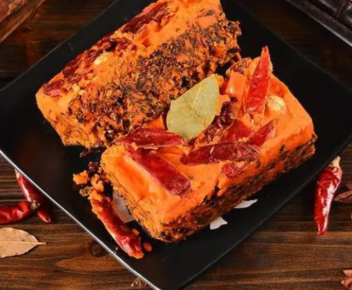 重庆火锅底料哪个好吃（重庆火锅底料哪个牌子最正宗好吃）