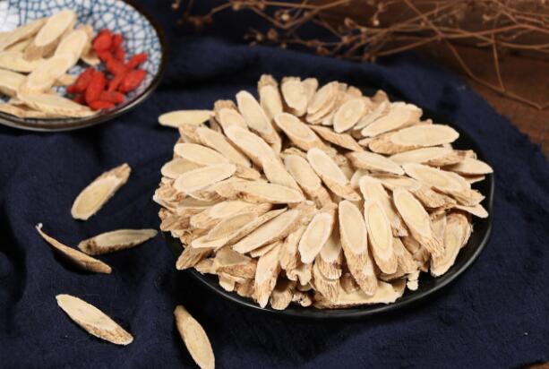 黄芪是什么（黄芪是什么作用功能）