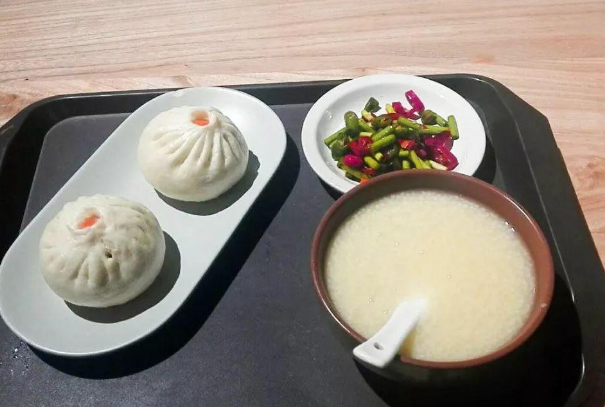 郑州早餐哪里好吃（郑州的早餐哪里好吃）