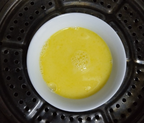 蒸鸡蛋羹怎么做好吃（两个鸡蛋羹蒸多长时间）