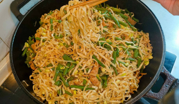 蒸面条怎么做好吃（豆芽蒸面条怎么做好吃）