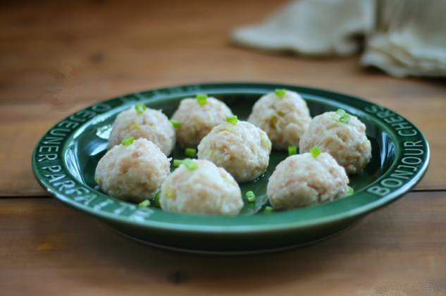 蒸肉丸怎么做好吃（蒸肉丸家常做法）