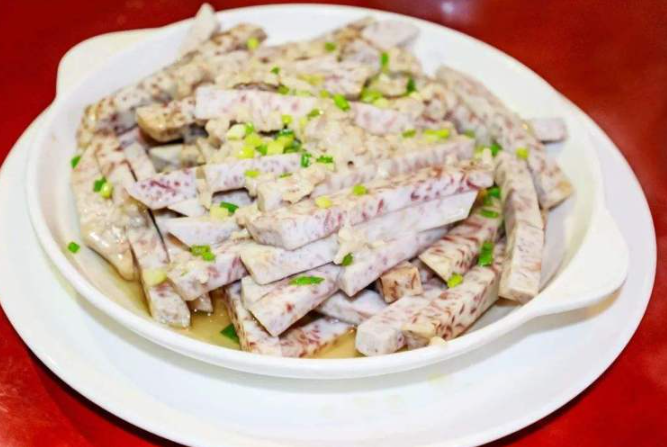 蒸芋头怎么做好吃（排骨蒸芋头怎么做好吃）