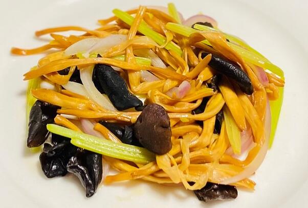 黄花菜作用（黄花菜禁忌）