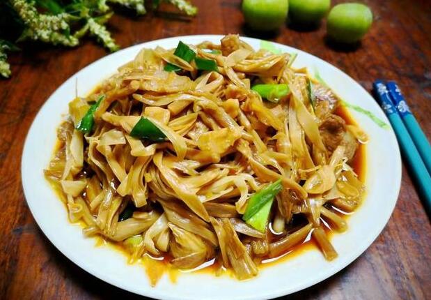 黄花菜的功效与作用（黄花菜的营养成分）