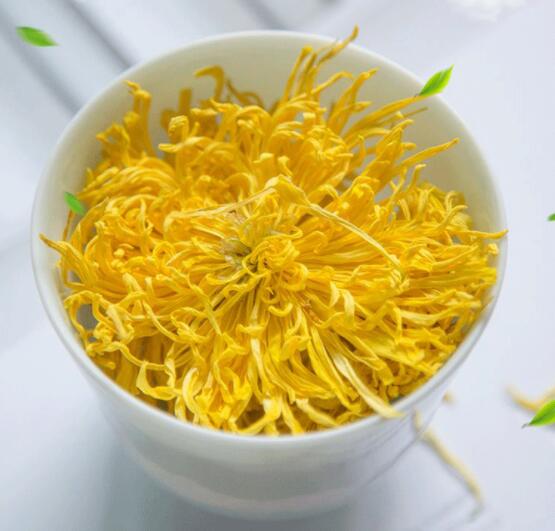 黄菊花功效与作用（黄菊花是一种常见的药材）