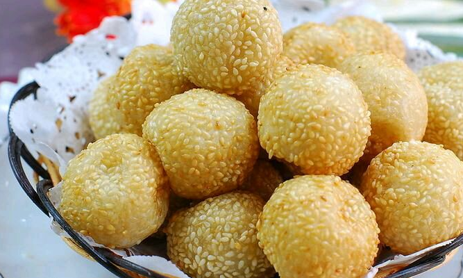 芝麻球怎么炸好吃（芝麻球怎么炸不裂口）