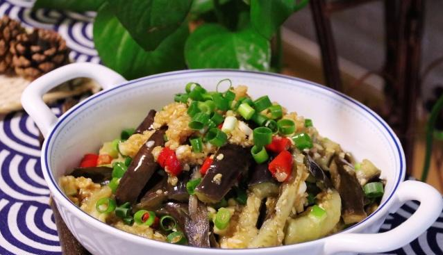 紫长茄子怎么做好吃（紫长茄子图片）