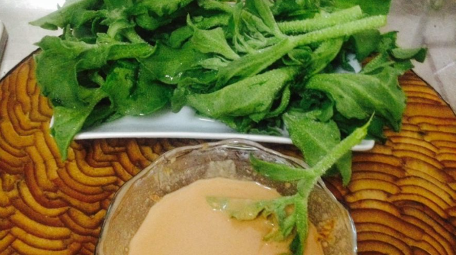 芝麻酱做什么菜好吃（芝麻酱拿来做什么好吃）