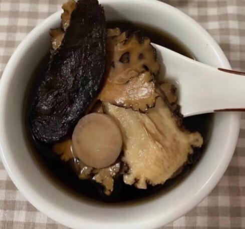什么是四物汤（四物汤的功效与作用及禁忌）