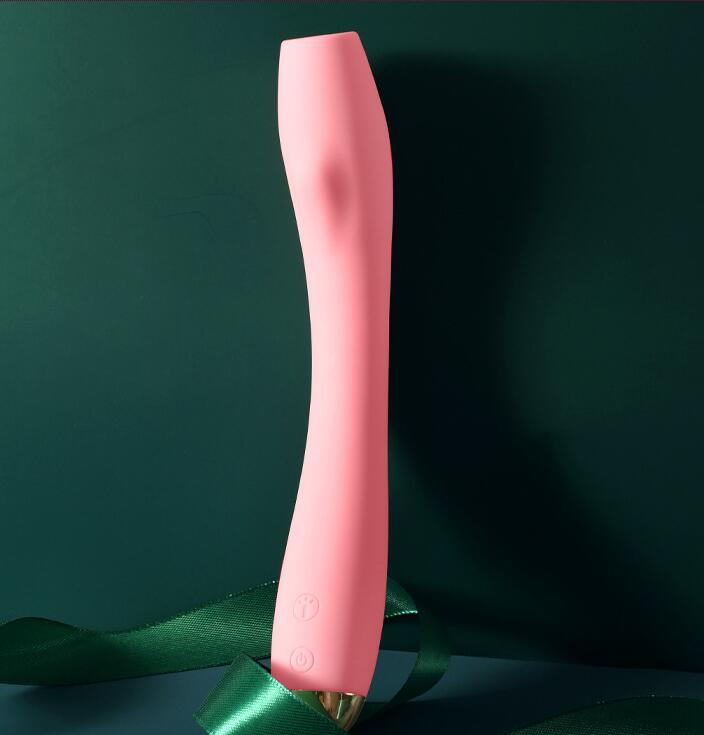 女人私处放自慰器（自己做女用自慰器）