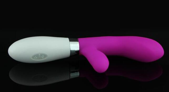 女的用自慰器哪种好用（女生自慰器经历）
