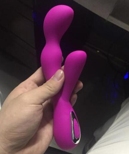 手淫好还是自慰器好（什么工具能替代自慰器）