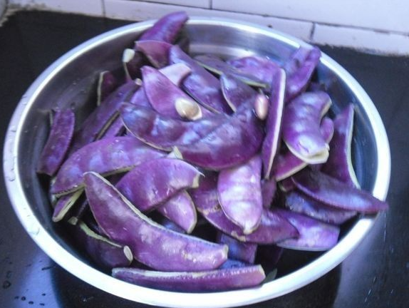 紫扁豆怎么炒好吃（紫扁豆怎么炒好吃又简单）