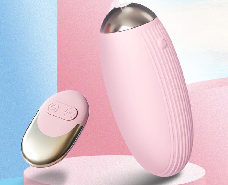 女生性欲旺盛：每天带自慰器