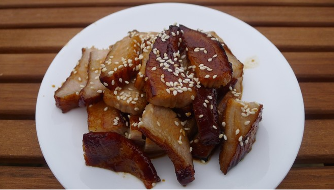 猪颈肉怎么做好吃（猪颈肉是最差的肉吗）