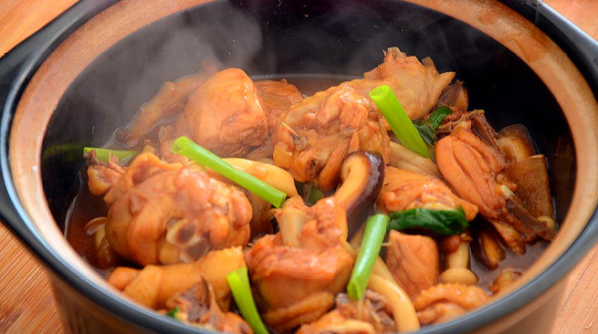 煮过的鸡肉怎么做好吃（煮过的鸡肉怎么做好吃又嫩）