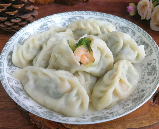 煮饺子放什么好吃（煮饺子放什么好吃窍门）