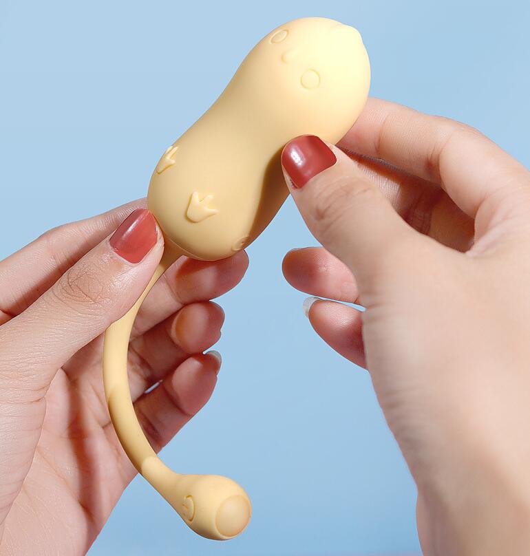 女性绑大腿自慰器（瓶子制作自慰器）