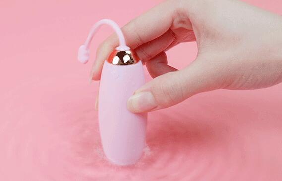女性自慰器那个好用（如何制作性自慰器）