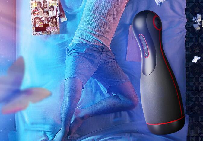 中年人男人偶尔使用自慰器（自制女用自慰器伸缩）