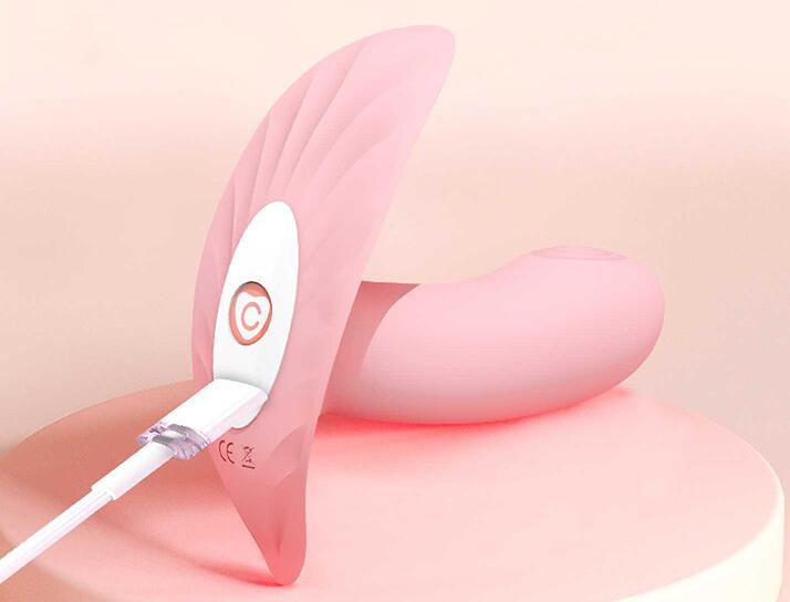 女生自己做自慰器（经常用自慰器）