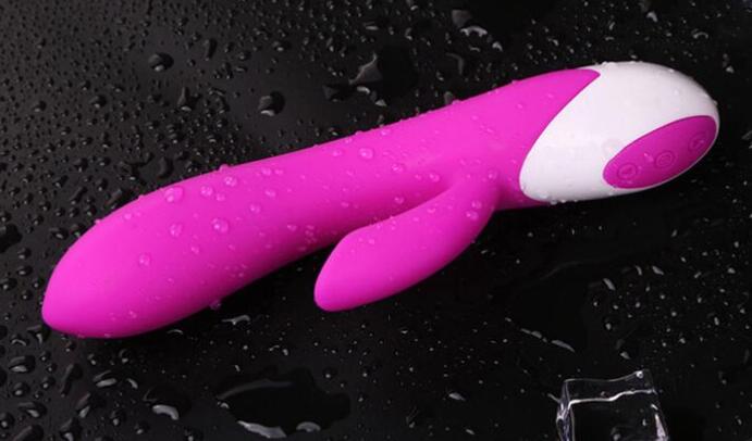 女士各类情趣用品用法（女士各类情趣用品的使用方法）