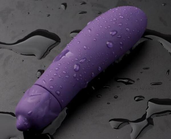 女性情趣用品戴套使用方法（正确戴上情趣用品戴套）
