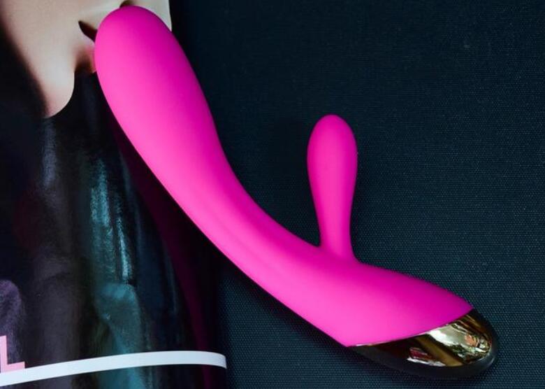 女性自制电动自慰器（男情自慰器）